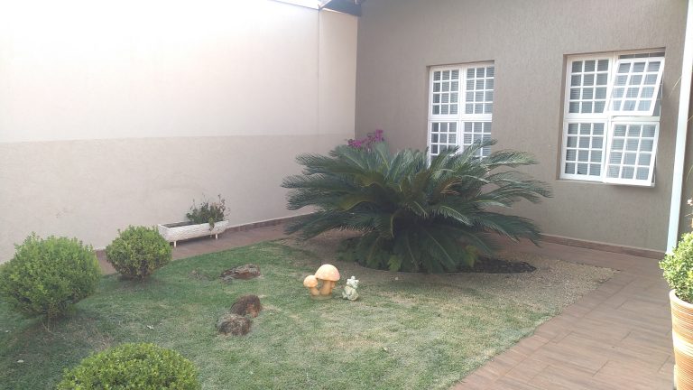 Casa à Venda Casa à Venda