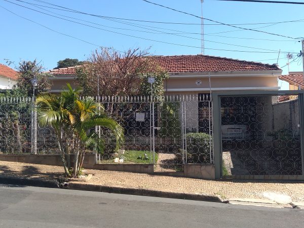 Casa à Venda em Mogi Mirim