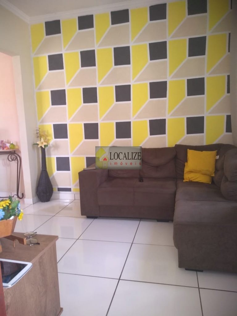 Casa à Venda em Mogi Guaçu Casa à Venda em Mogi Guaçu