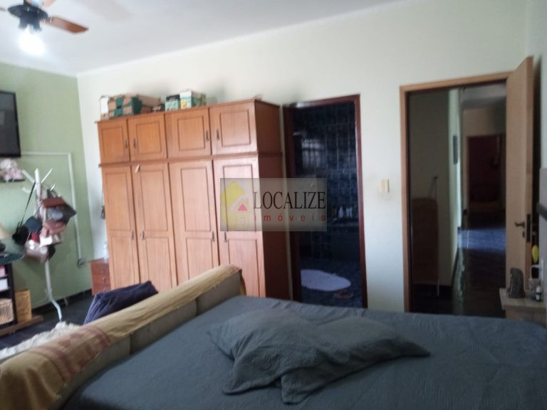 Sobrado à Venda na região Central de Mogi Mirim