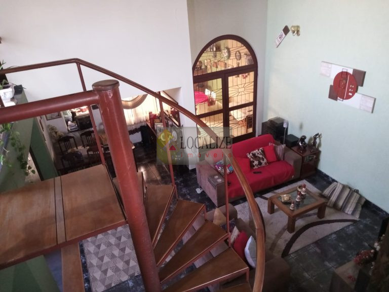 Sobrado à Venda na região Central de Mogi Mirim