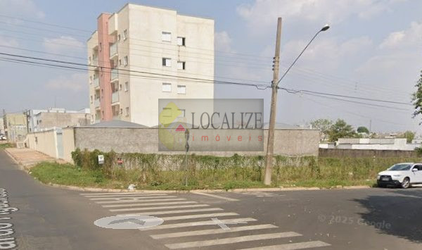 Terreno à venda no Jardim Veneza